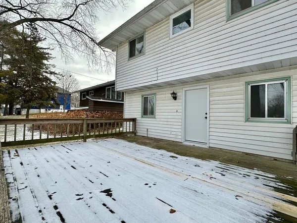 $400,000 | 610 Clyde Street, Stoughton, WI 53589