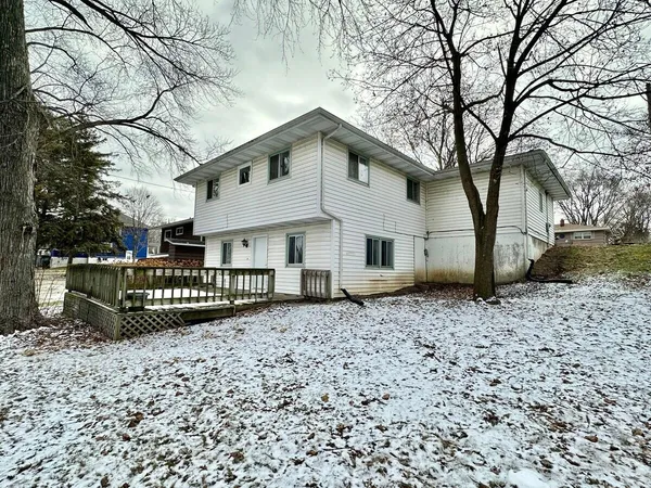 $400,000 | 610 Clyde Street, Stoughton, WI 53589
