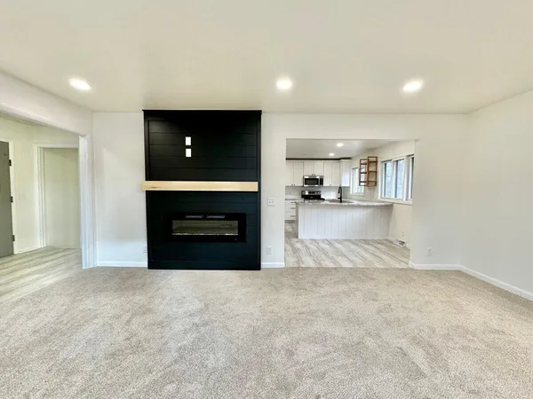 $400,000 | 610 Clyde Street, Stoughton, WI 53589