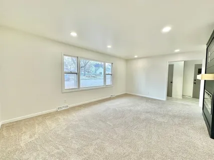 $400,000 | 610 Clyde Street, Stoughton, WI 53589