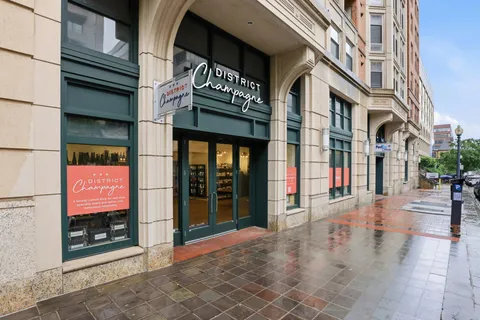 $865,000 | 1111 25th Street Northwest, Unit 906, Washington, DC 20037