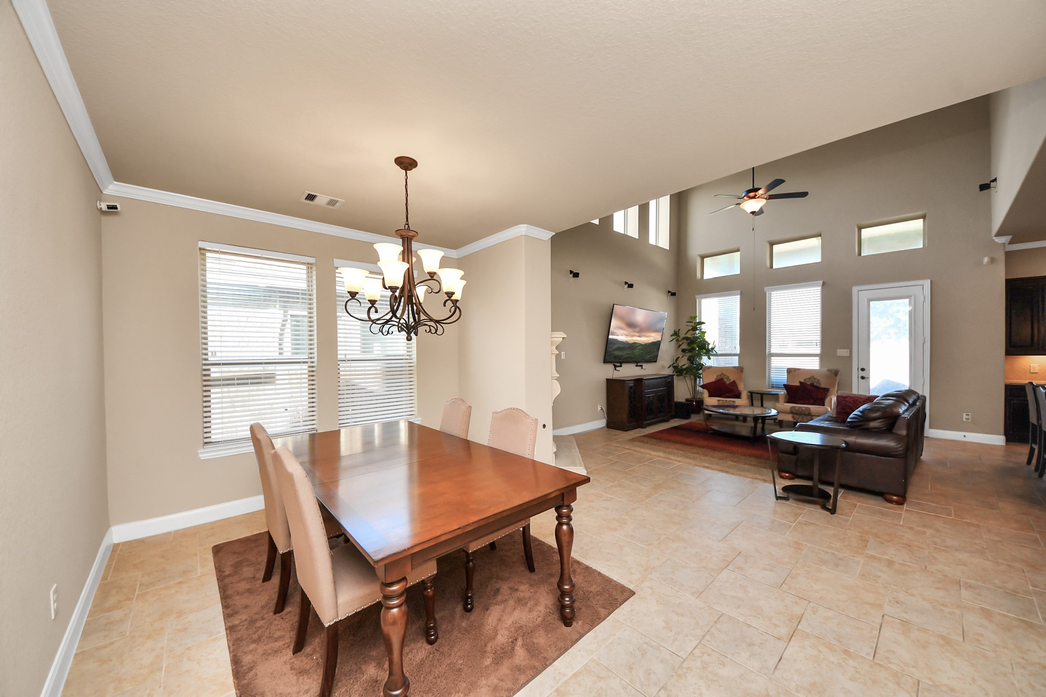 4834 Sunset Park Lane Rosharon, TX 77583 - Photo 5 of 25 Gallery Image 5