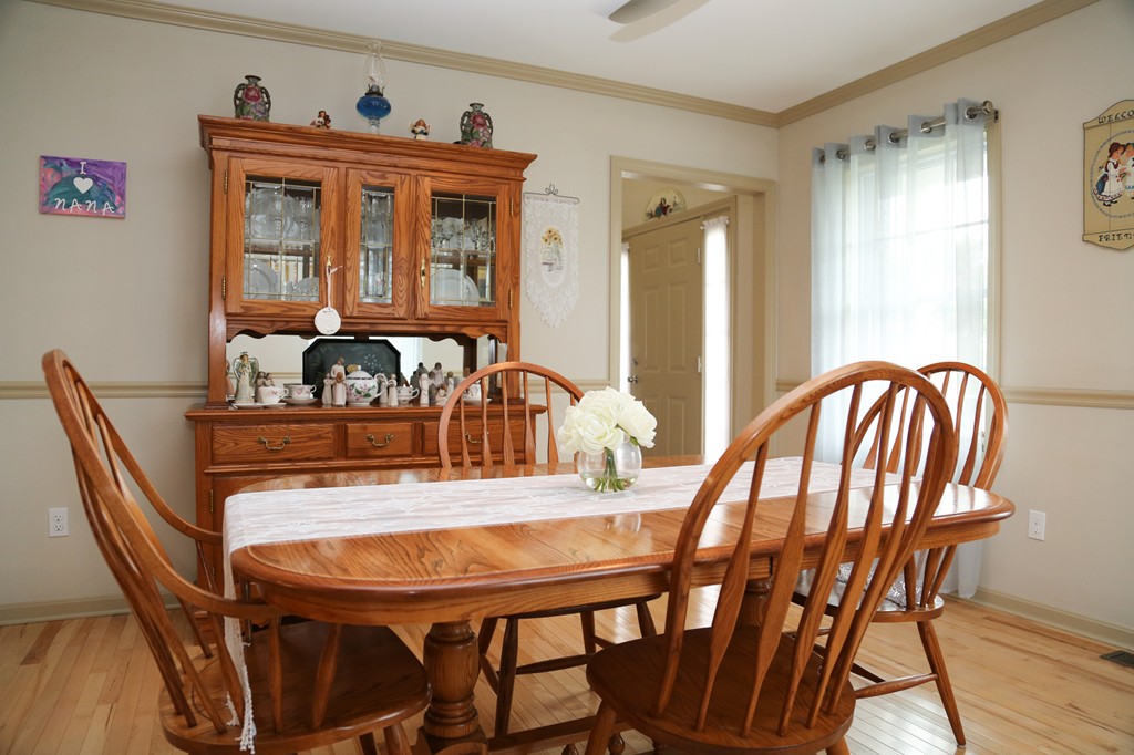 23 Fox Run Road Bellingham, MA 02019 - Photo 8 of 28 Gallery Image 8