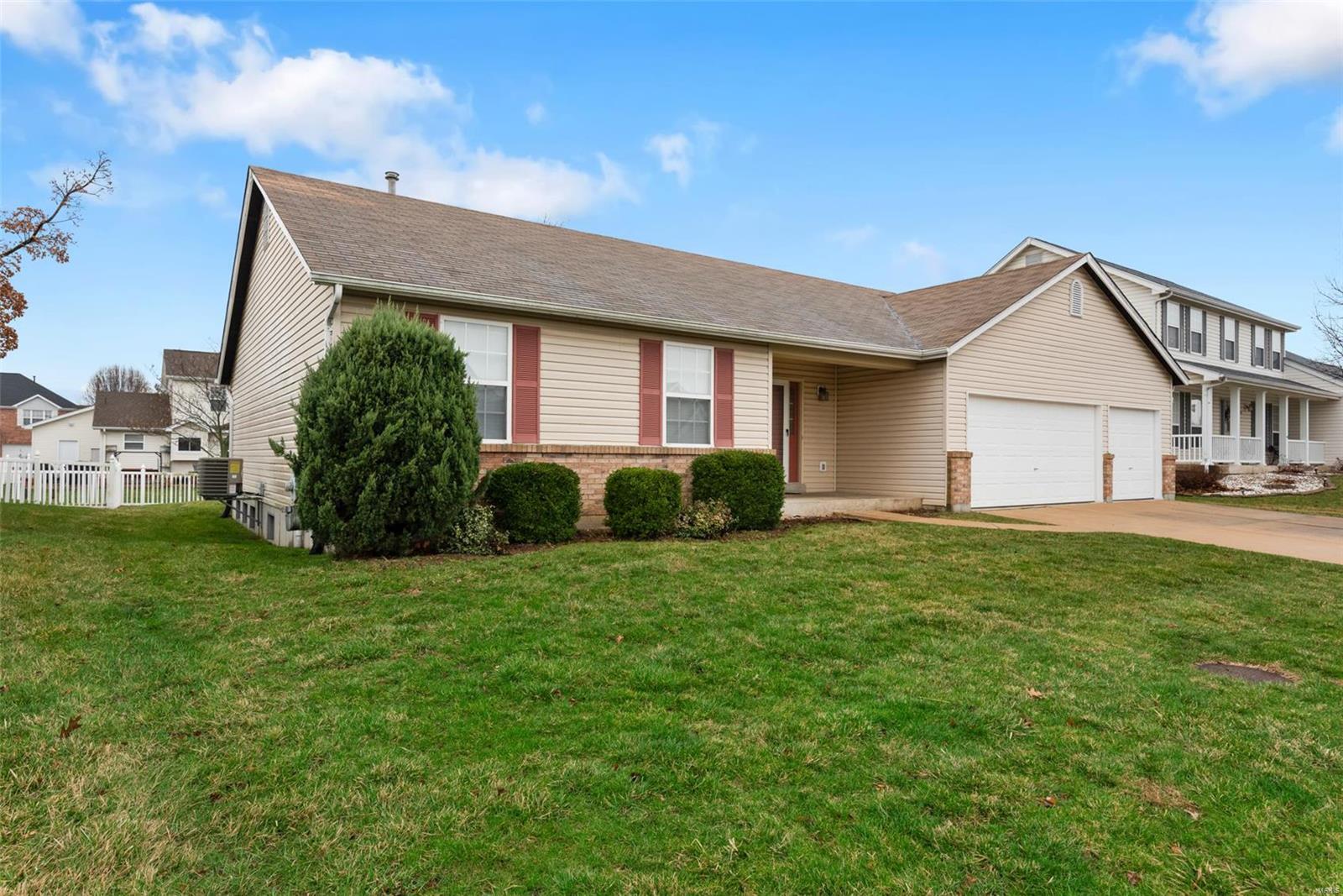 522 Calumet Ranch Trail O'Fallon, MO 63376 - Photo 2 of 21 Gallery Image 2