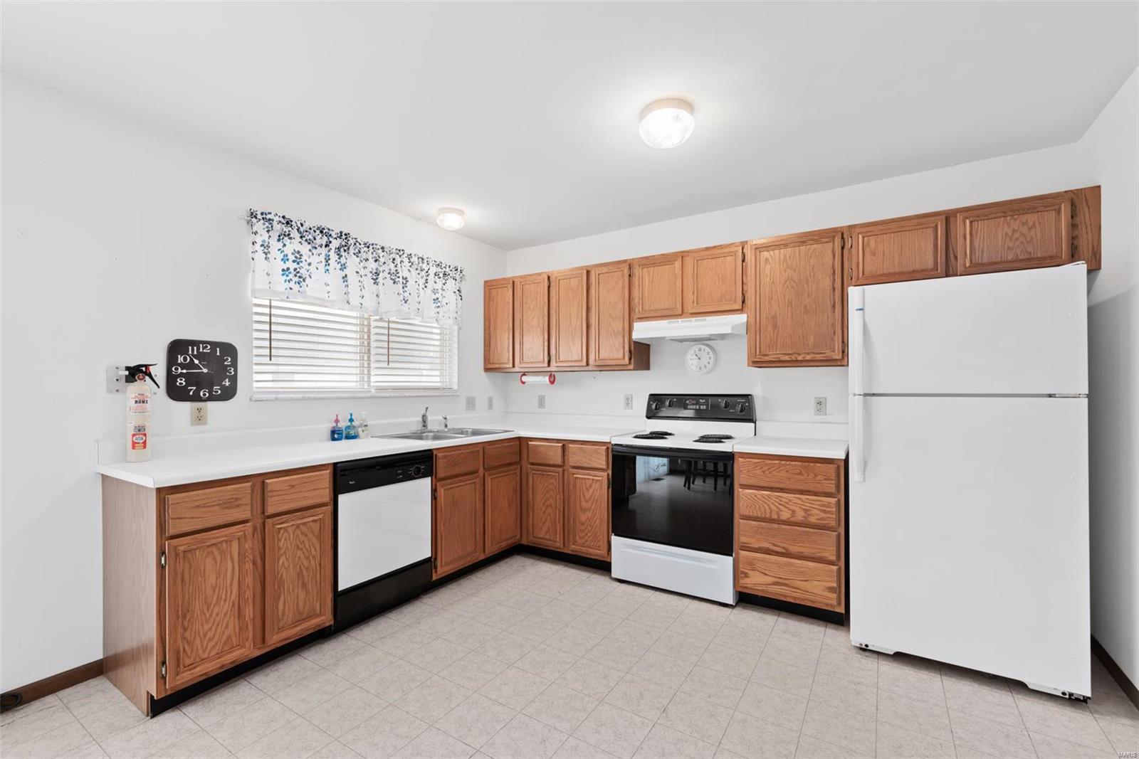 522 Calumet Ranch Trail O'Fallon, MO 63376 - Photo 8 of 21 Gallery Image 8