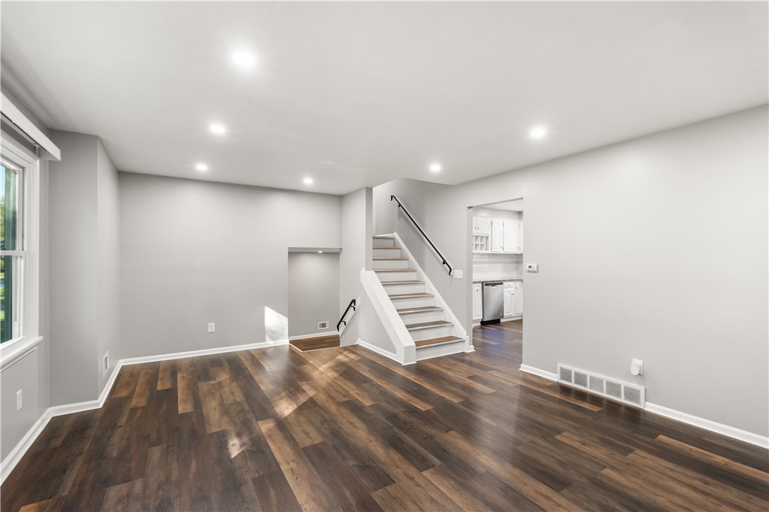 802 Klem Road Webster, NY 14580 - Photo 14 of 38