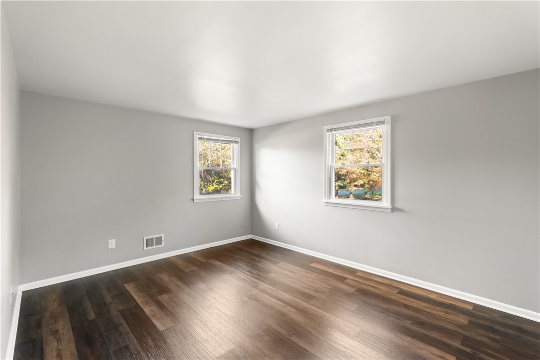 802 Klem Road Webster, NY 14580 - Photo 23 of 38