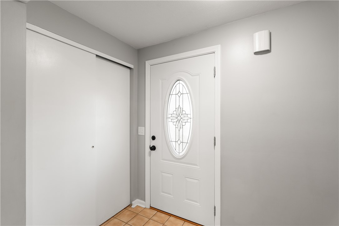 802 Klem Road Webster, NY 14580 - Photo 7 of 38