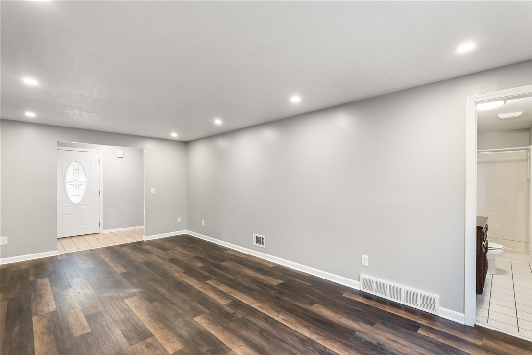 802 Klem Road Webster, NY 14580 - Photo 10 of 38