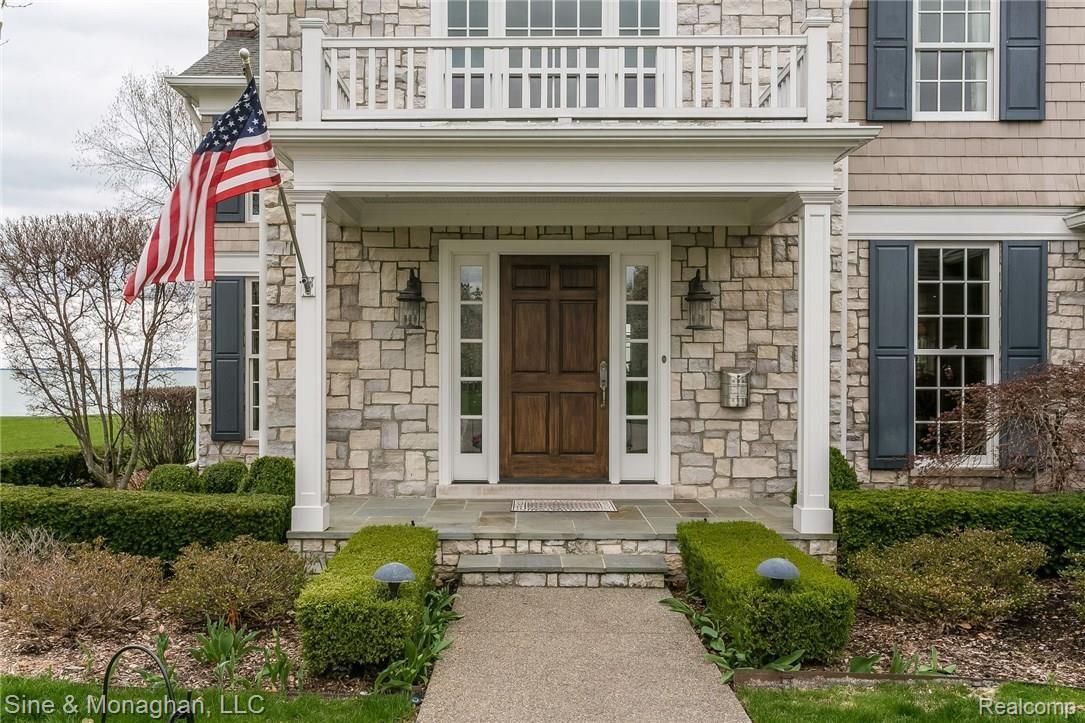 747 Whittier Road Grosse Pointe, MI 48230 - Photo 3 of 96 006-Front_Entrance-4039452-medium.jpg