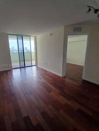 $2,300 | 219 Northwest 12th Avenue, Unit 914, Miami, FL 33128
