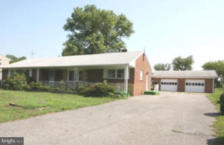 6504 Horseshoe Road Clinton, MD 20735 - Photo 1 of 17 Exterior (Main)
