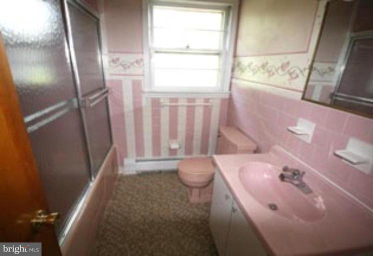 6504 Horseshoe Road Clinton, MD 20735 - Photo 10 of 17 Bath #1