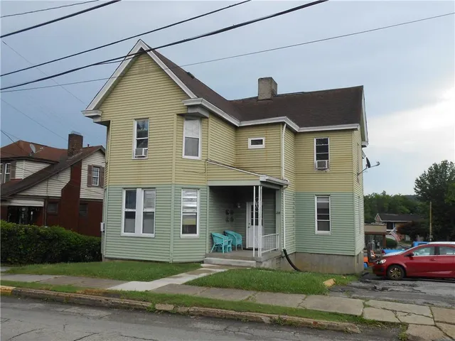 $750 | 219 5th Street, Unit 1, Dravosburg, PA 15034