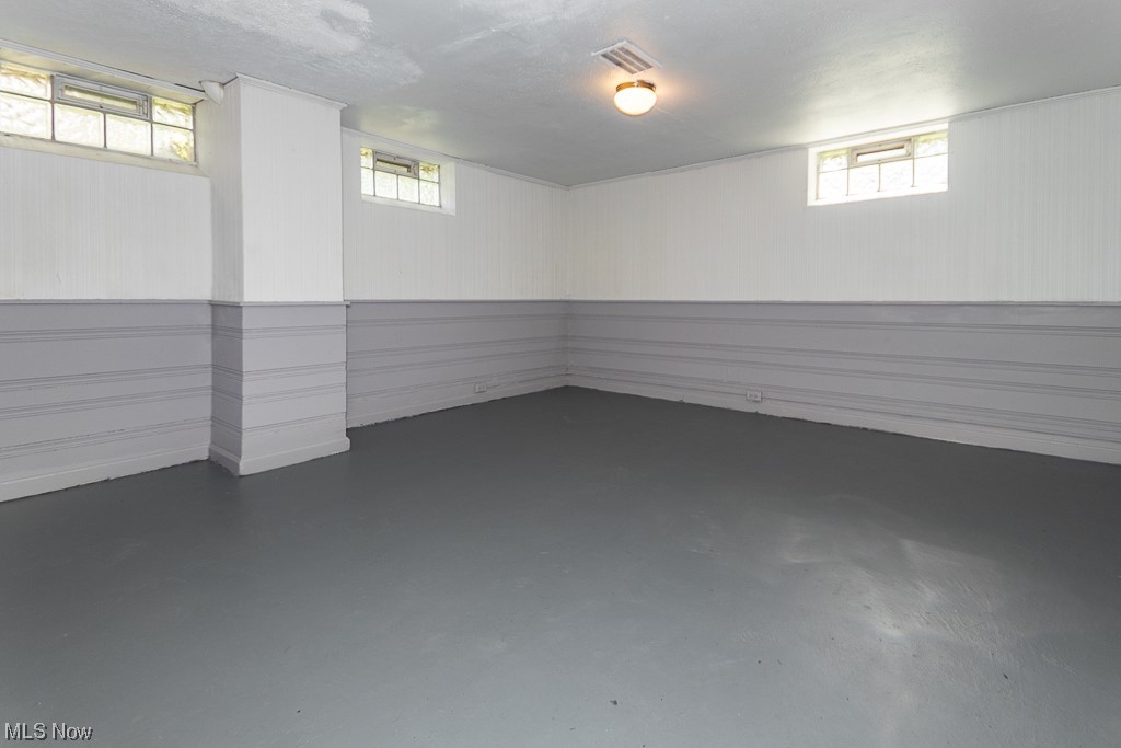 2419 Kingston Road Cleveland, OH 44118 - Photo 28 of 34 Lower Level rec space