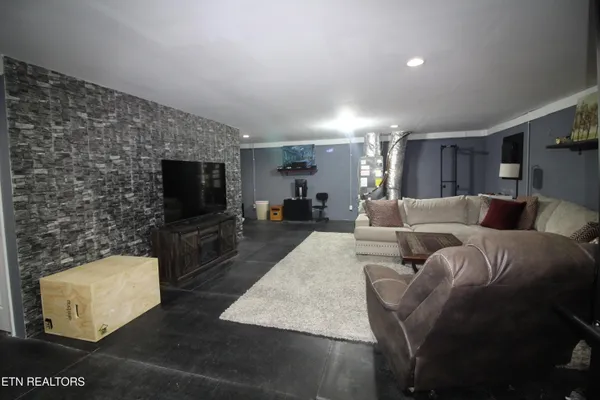 $475,000 | 315 Fox Hunters Court, Powell, TN 37849