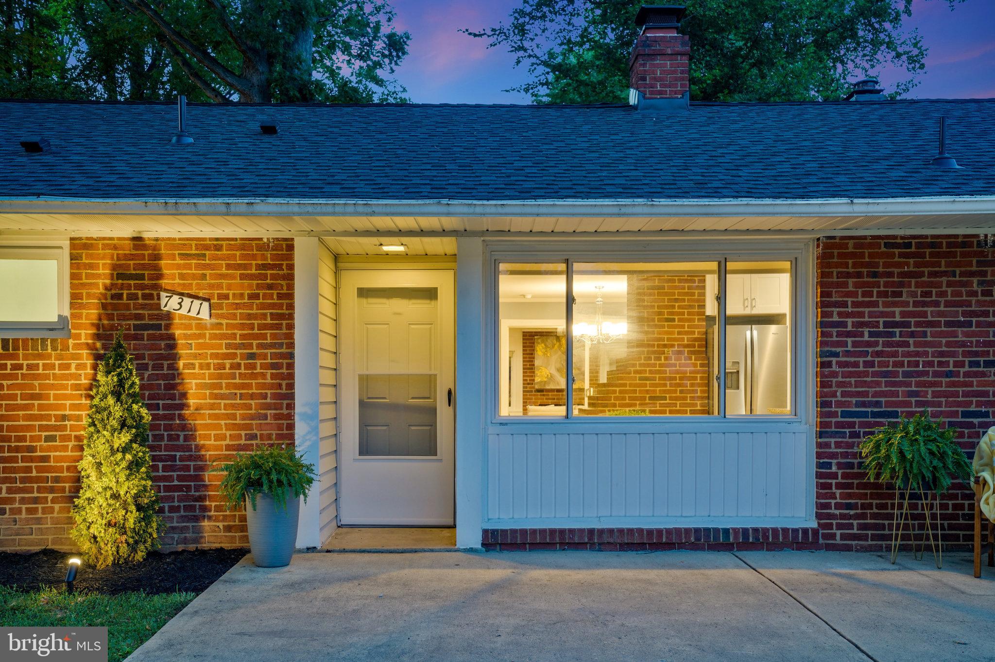 7311 Exmore Street Springfield, VA 22150 - Photo 5 of 70 Gallery Image 5