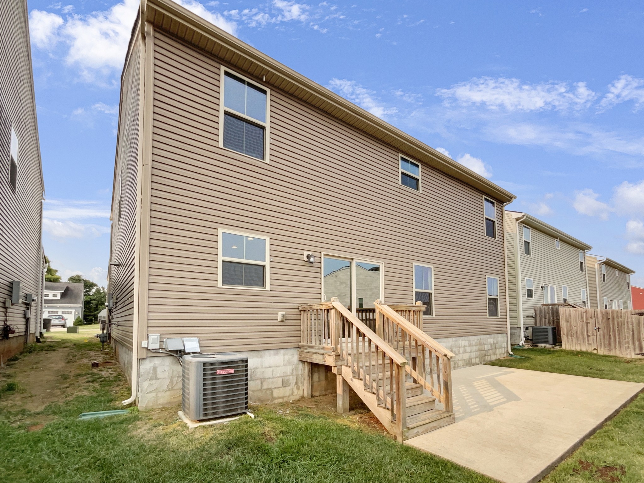 2817 Winterberry Drive Columbia, TN 38401 - Photo 25 of 26 a front view of a house with yard