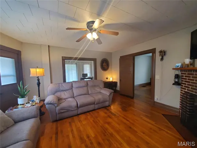 $185,000 | 508 South Grand Avenue, Houston, MO 65483