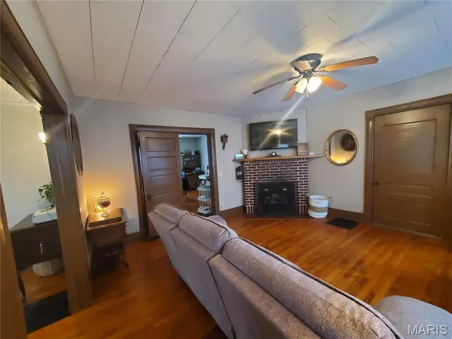 $185,000 | 508 South Grand Avenue, Houston, MO 65483