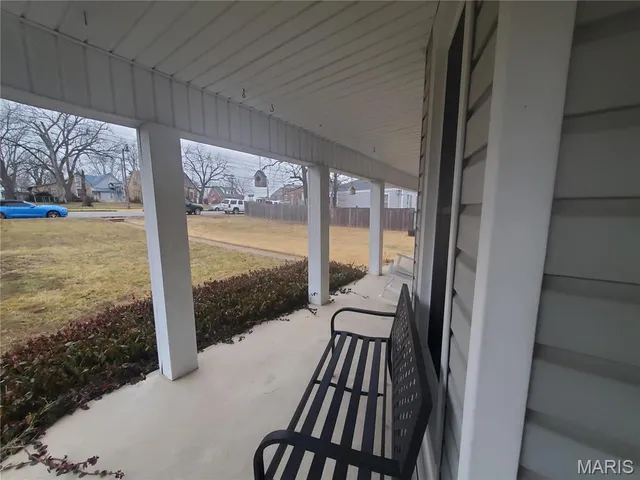 $185,000 | 508 South Grand Avenue, Houston, MO 65483