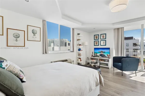 $2,300 | 1255 Collins Avenue, Unit 508, Miami Beach, FL 33139