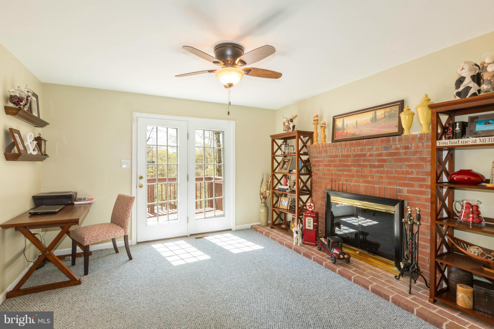 31 Pit Road Fredericksburg, VA 22405 - Photo 10 of 26 Family Room