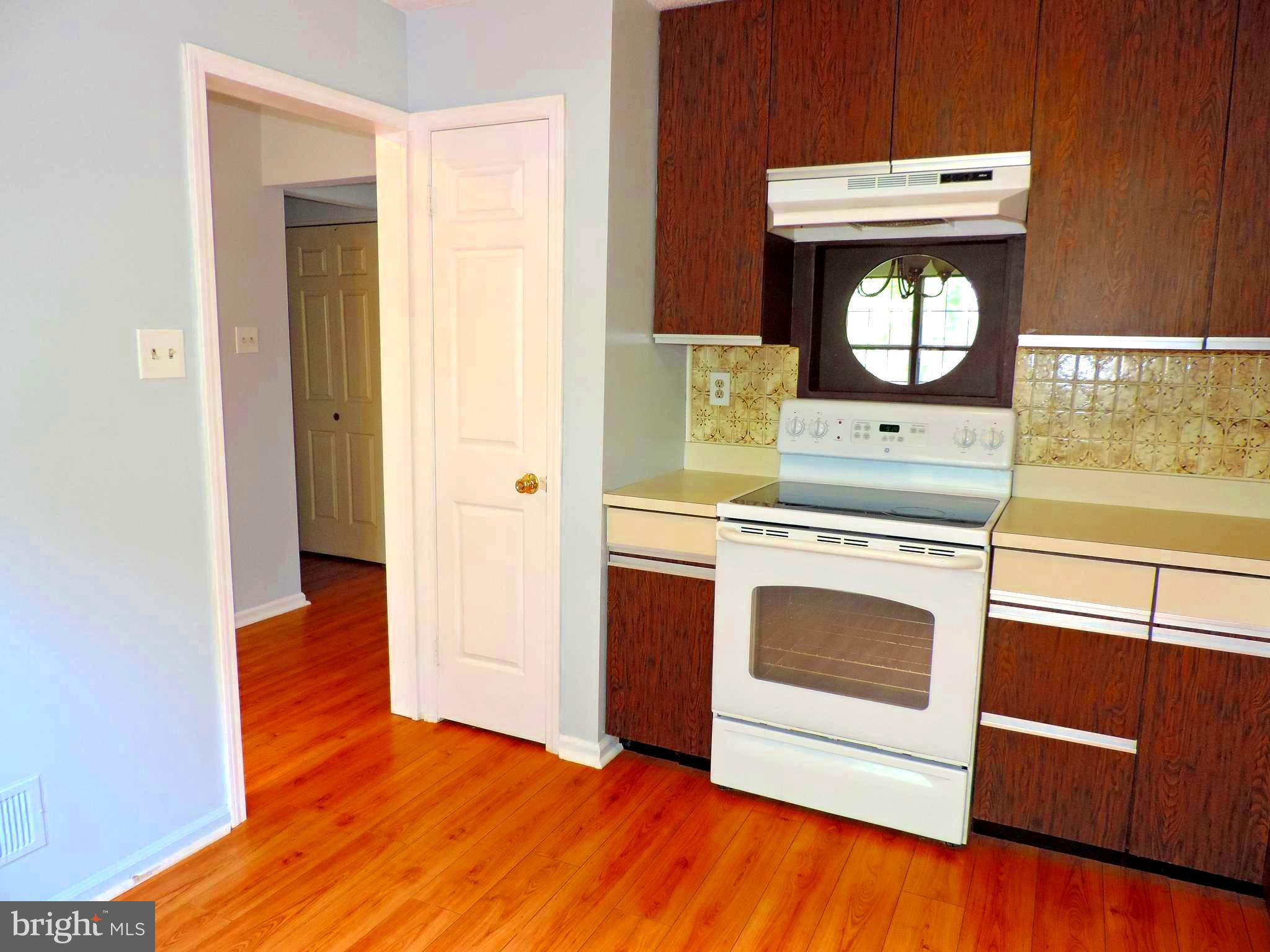 1148 Bartlett Road, Unit 112 Chesterbrook, PA 19087 - Photo 20 of 22 Kitchen
