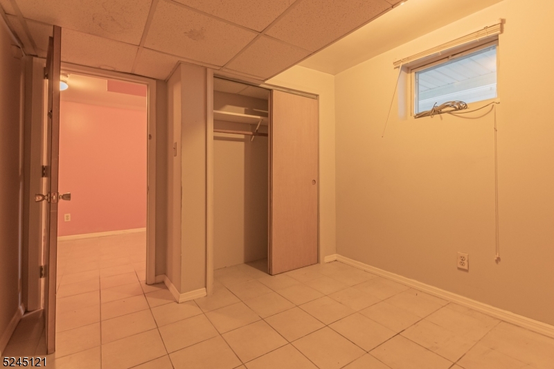 253 Sutton Avenue Hackensack, NJ 07601 - Photo 12 of 27