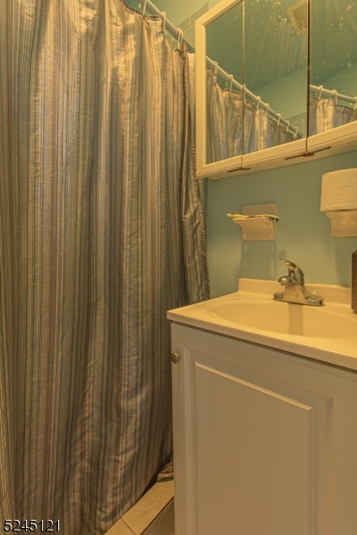 253 Sutton Avenue Hackensack, NJ 07601 - Photo 19 of 27