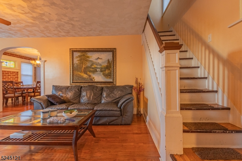 253 Sutton Avenue Hackensack, NJ 07601 - Photo 2 of 27