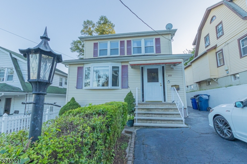 253 Sutton Avenue Hackensack, NJ 07601 - Photo 26 of 27