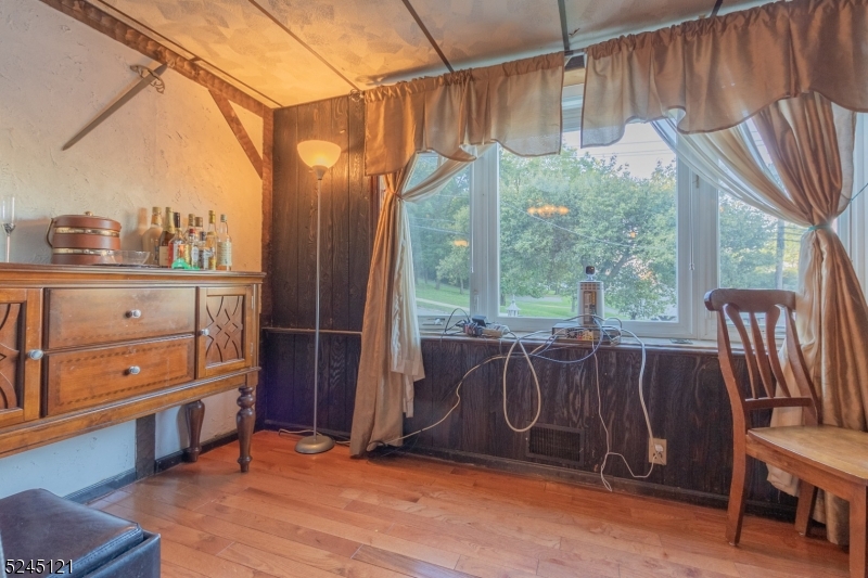 253 Sutton Avenue Hackensack, NJ 07601 - Photo 6 of 27