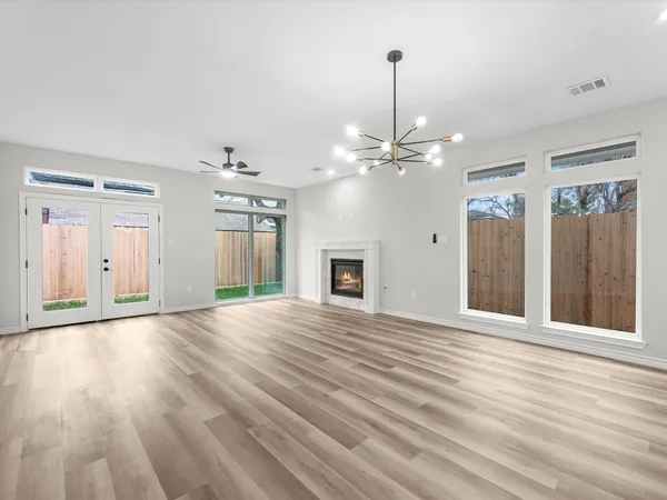 $6,000 | 1317 West Bell Street, Houston, TX 77019
