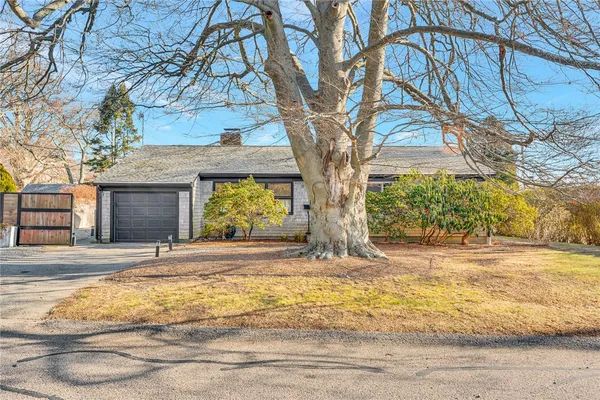 $3,400 | 1 Collins Terrace, Middletown, RI 02842