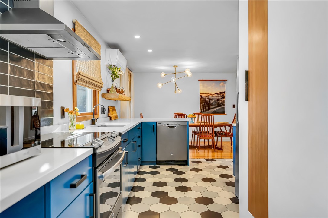 1 Collins Terrace Middletown, RI 02842 - Photo 13 of 33