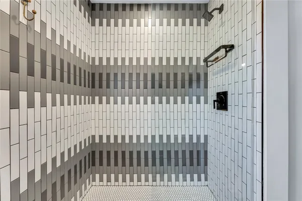 $3,400 | 1 Collins Terrace, Middletown, RI 02842