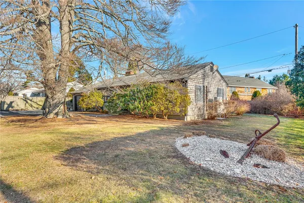 $3,400 | 1 Collins Terrace, Middletown, RI 02842