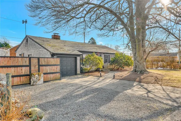 $3,400 | 1 Collins Terrace, Middletown, RI 02842