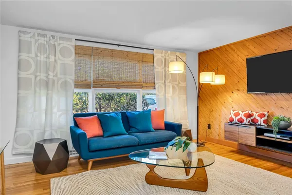 $3,400 | 1 Collins Terrace, Middletown, RI 02842