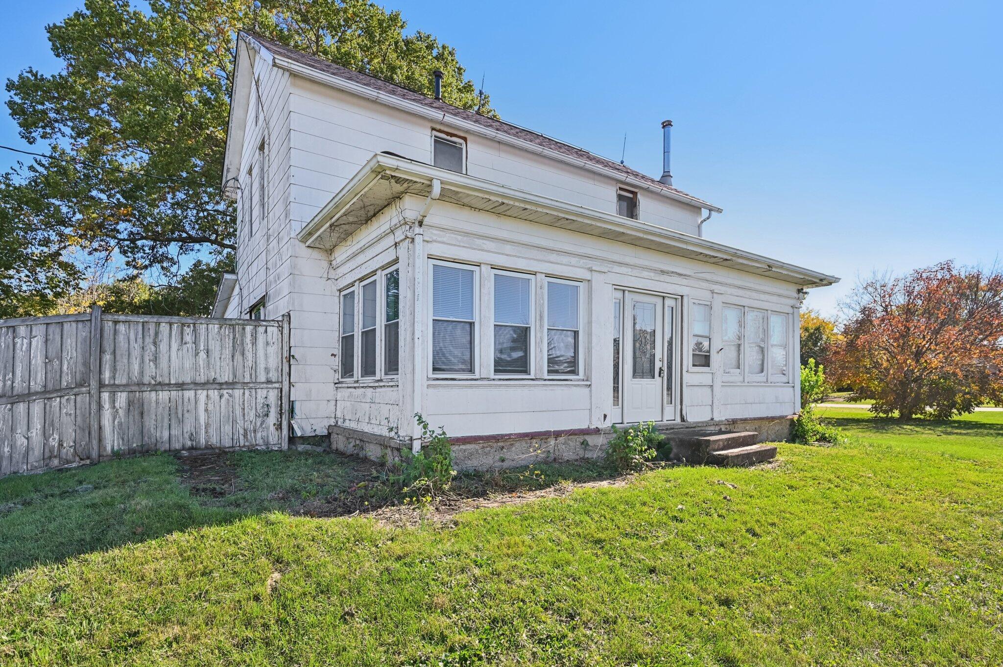 2-web-or-mls-Diley Rd-S2210-002