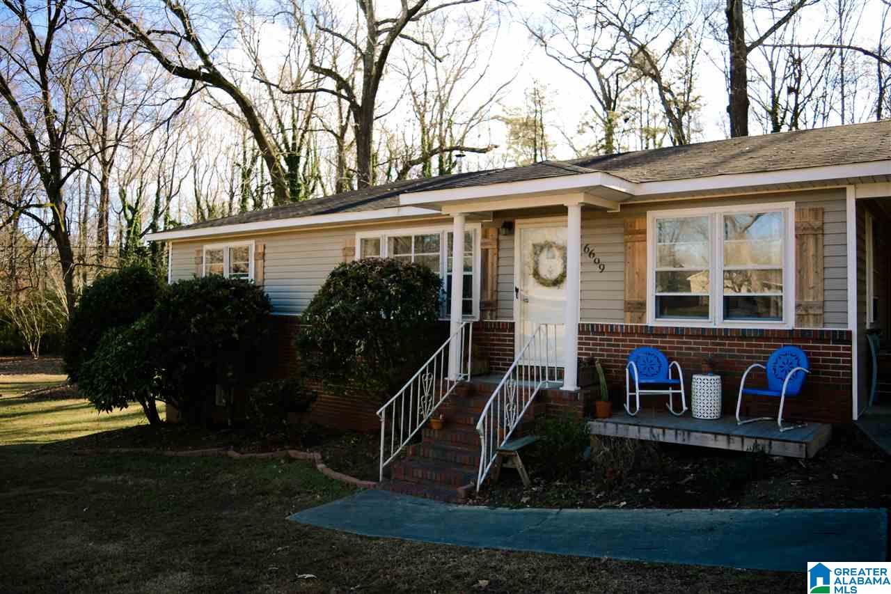 6609 Lynn Avenue Southwest Leeds, AL 35094 - Photo 2 of 32