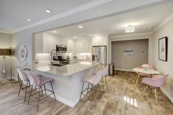 $2,850 | 9007 Beverly Hill Street, Houston, TX 77063