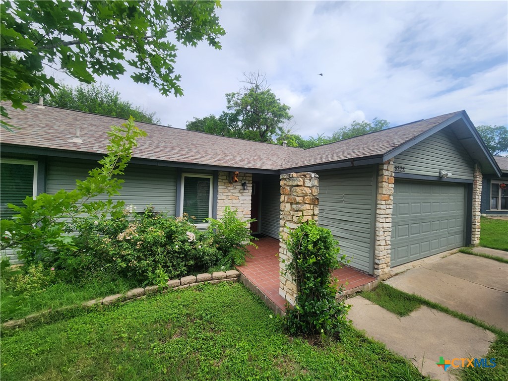 5222 Pine Place Austin, TX 78744 - Photo 1 of 21