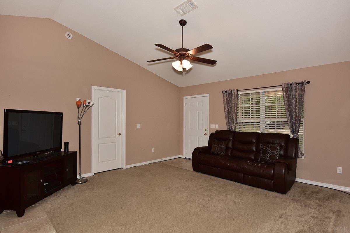 4925 Kolb Road Milton, FL 32570 - Photo 4 of 13