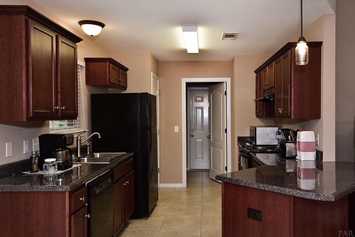 4925 Kolb Road Milton, FL 32570 - Photo 9 of 13