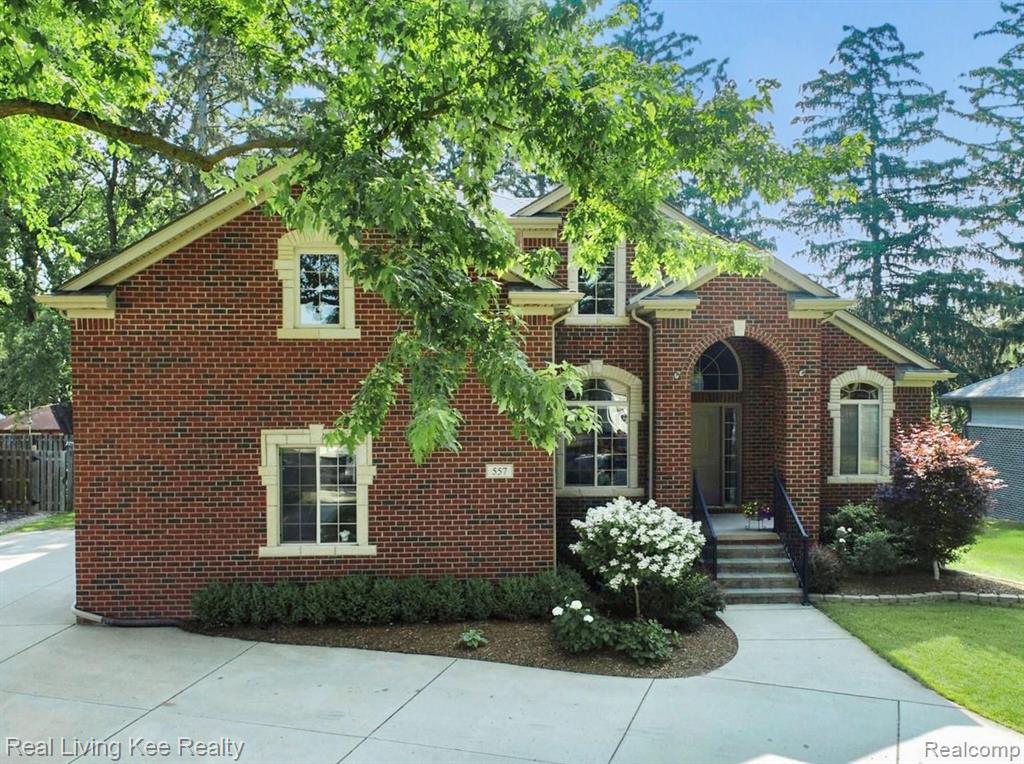 557 Curzon Road Rochester Hills, MI 48307 - Photo 2 of 66