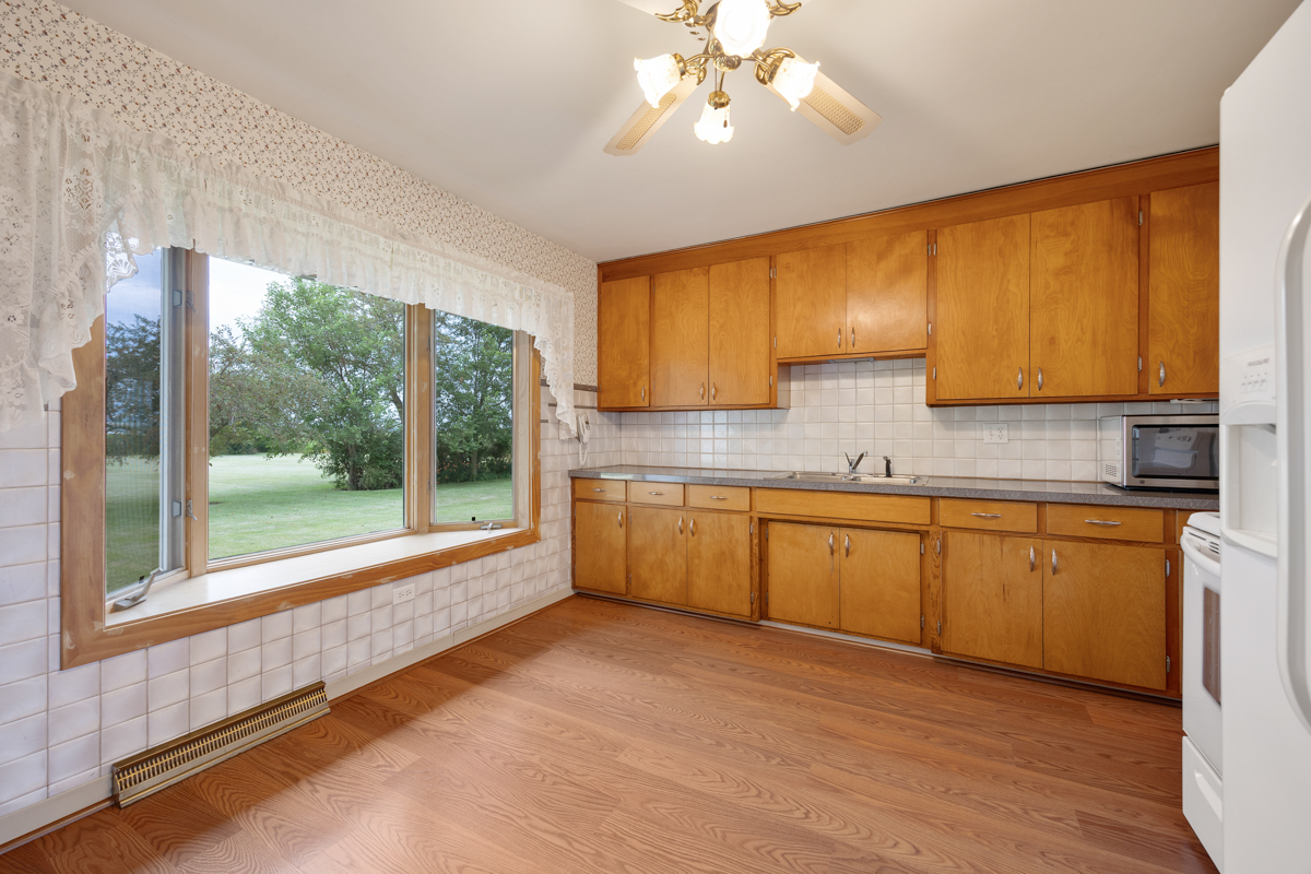 21313 Anthony Road Marengo, IL 60152 - Photo 7 of 31 Gallery Image 7