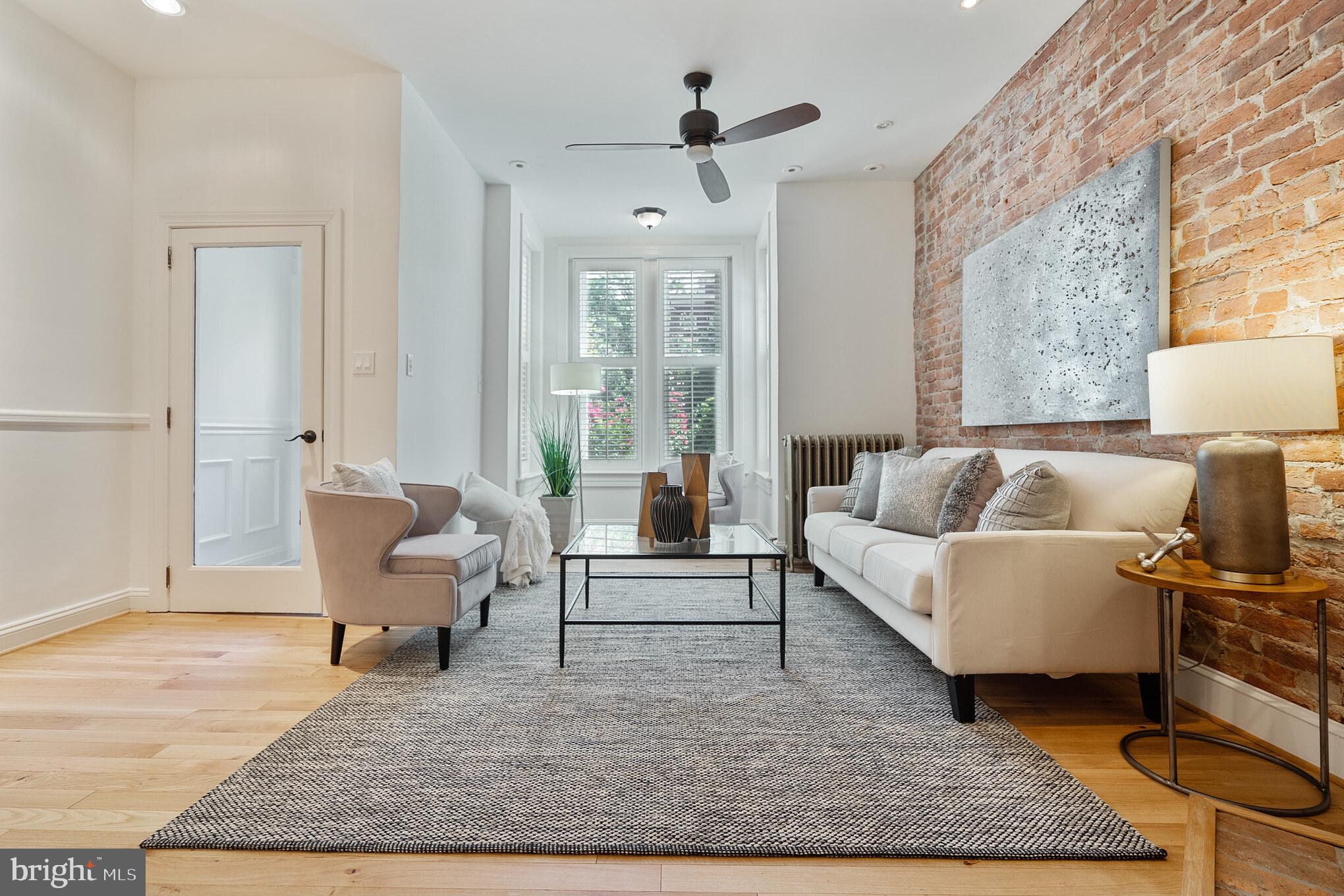 332 11th Street Northeast Washington, DC 20002 - Photo 5 of 30 Living Area