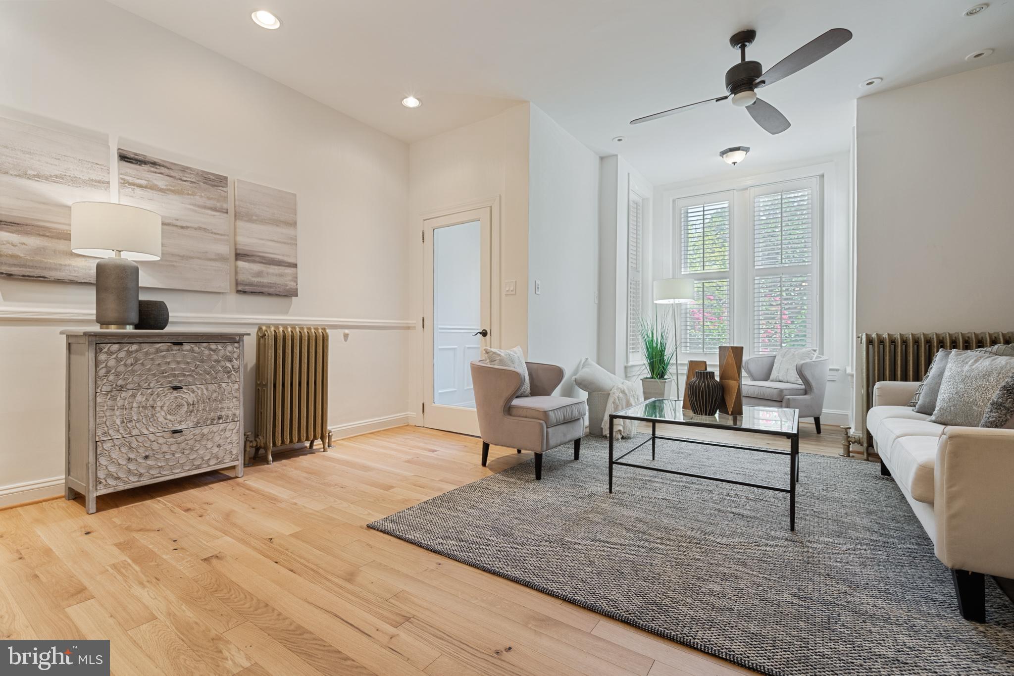 332 11th Street Northeast Washington, DC 20002 - Photo 6 of 30 Living Area